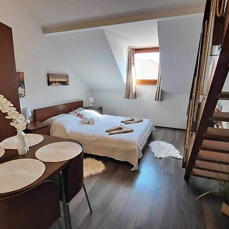 Viktoria Apartman 귤러 외부 사진